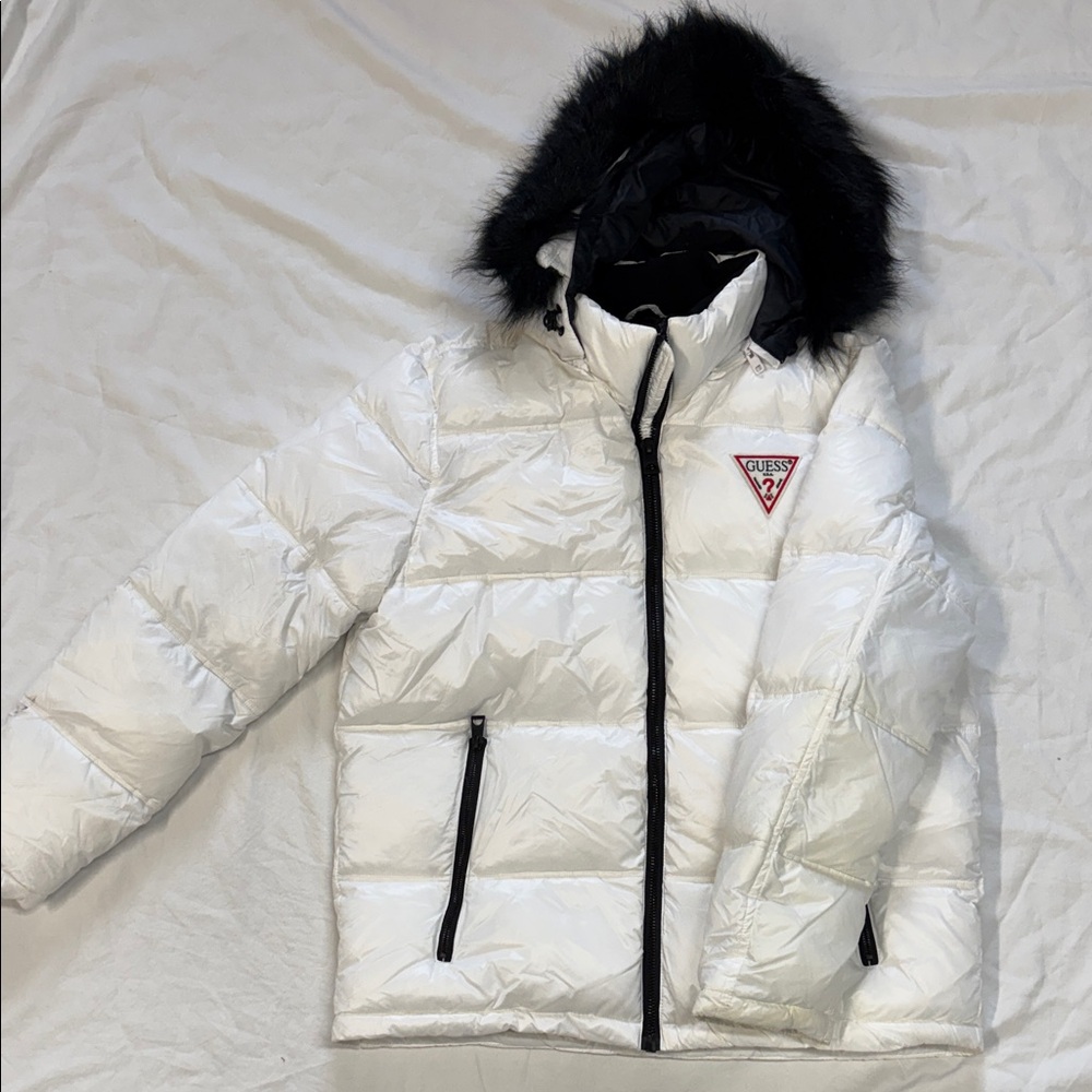 Guess White Puffer Jacket With Black Fur Hood. R13